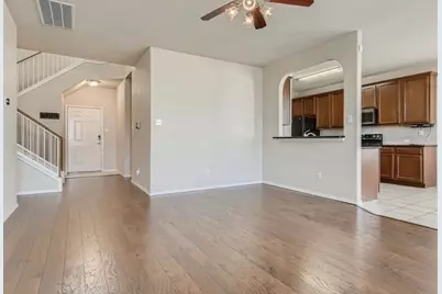 301 Comal Run, Hutto, TX 78634 - Photo 5