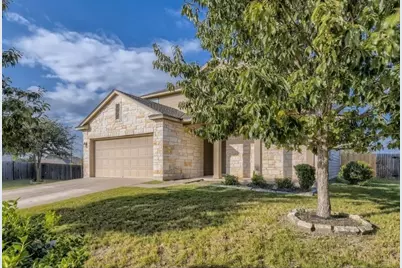 301 Comal Run, Hutto, TX 78634 - Photo 3