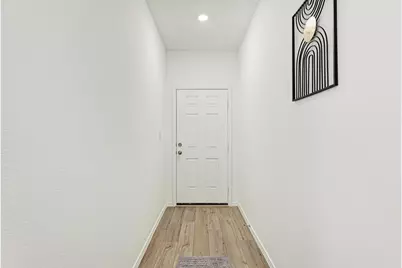 526 Thunderstorm Avenue, Lockhart, TX 78644 - Photo 5