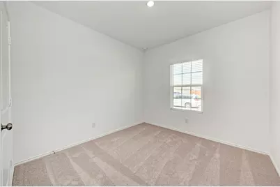 526 Thunderstorm Avenue, Lockhart, TX 78644 - Photo 17