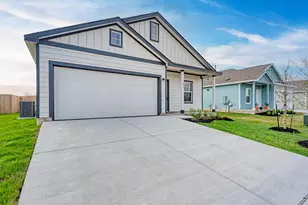 526 Thunderstorm Ave, Lockhart, TX 78644 - Photo 3