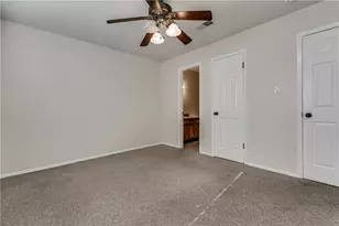 8801 Piney Point Dr, Austin, TX 78729 - Photo 23