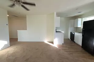 2002 W 2nd St, Taylor, TX 76574 - Photo 7