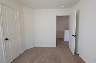 2002 W 2nd St, Taylor, TX 76574 - Photo 19