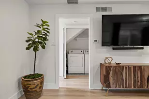 1206 Hollow Creek Dr, Austin, TX 78704 - Photo 15