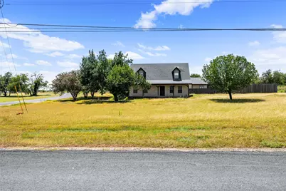 110 Lemens Avenue, Hutto, TX 78634 - Photo 7