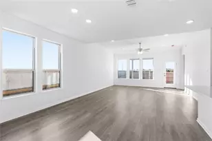 13704 Scarlett Song Dr, Elgin, TX 78621 - Photo 5