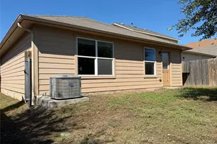 10305 Hatton Ln, Austin, TX 78754 - Photo 13