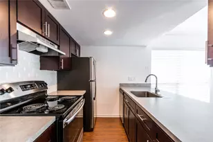 1900 Valley Hill Cir, Austin, TX 78741 - Photo 9