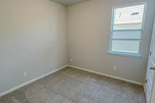 465 Unforgiven Ln, Jarrell, TX 76537 - Photo 17