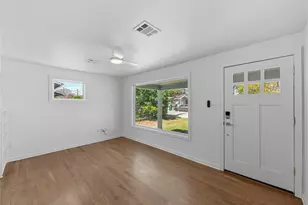 503 W Croslin St, Austin, TX 78752 - Photo 5