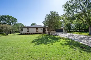 109 Woodland Rd, Georgetown, TX 78628 - Photo 3