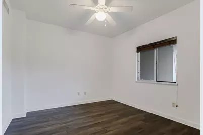 711 W 26th Street #702, Austin, TX 78705 - Photo 17