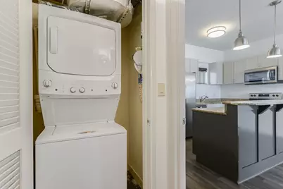 711 W 26th Street #702, Austin, TX 78705 - Photo 19