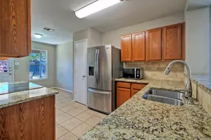 913 Dexter Dr, Leander, TX 78641 - Photo 9