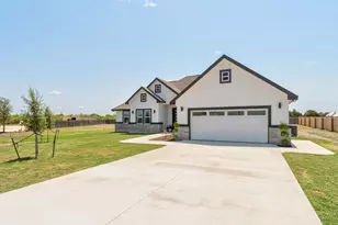 123 Bianca Cir, Del Valle, TX 78617 - Photo 3