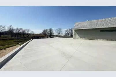 1425 N Main Street, Taylor, TX 76574 - Photo 13