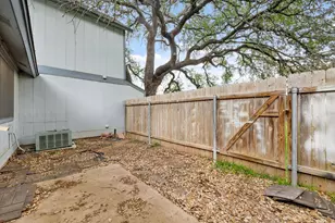 1411 Gracy Farms Ln, Austin, TX 78758 - Photo 19