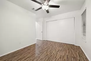 1411 Gracy Farms Ln, Austin, TX 78758 - Photo 17