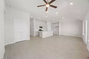 110 Divisadero Dr, Hutto, TX 78634 - Photo 9