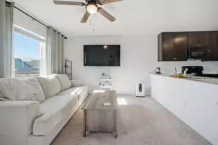 625 Marty Allen Loop, Jarrell, TX 76537 - Photo 13