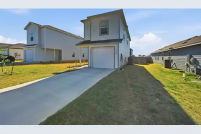 625 Marty Allen Loop, Jarrell, TX 76537 - Photo 3