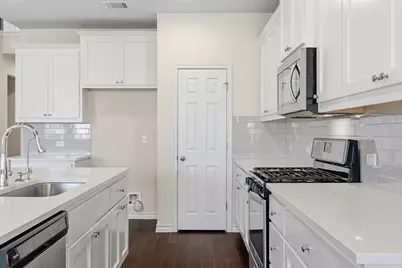 17228 Lathrop Avenue, Pflugerville, TX 78660 - Photo 9