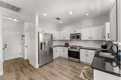 110 Stone Crest Boulevard, Buda, TX 78610 - Photo 7