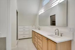 1111 W 12th St, Austin, TX 78703 - Photo 21