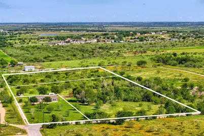 401 Graef Road, Kyle, TX 78640 - Photo 3