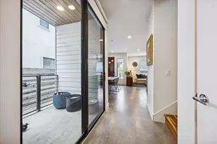 1011 E 12th St, Austin, TX 78702 - Photo 11