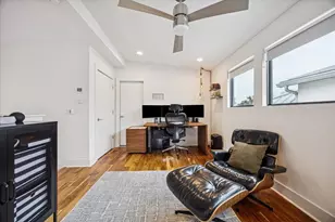 1011 E 12th St, Austin, TX 78702 - Photo 15