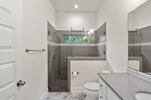 720 Pedernales St, Austin, TX 78702 - Photo 17