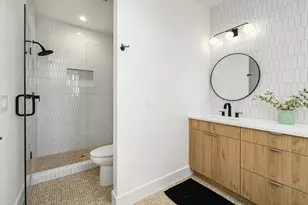 1007 E 15th St, Austin, TX 78702 - Photo 11