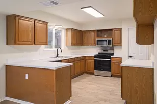 13236 Kerrville Folkway, Austin, TX 78729 - Photo 9