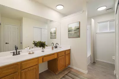 13236 Kerrville Folkway, Austin, TX 78729 - Photo 17