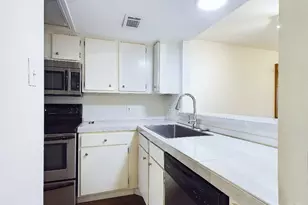 2104 Cullen Ave, Austin, TX 78757 - Photo 9