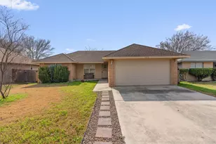 2054 Bentwood Dr, New Braunfels, TX 78130 - Photo 1