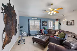 2054 Bentwood Dr, New Braunfels, TX 78130 - Photo 5