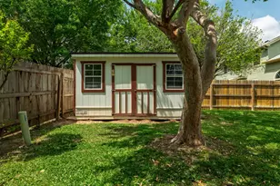 6613 Bramber Ln, Austin, TX 78754 - Photo 33