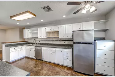 12925 Covington Trail, Austin, TX 78727 - Photo 9