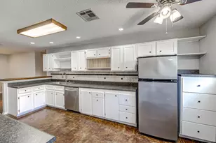 12925 Covington Trail, Austin, TX 78727 - Photo 9