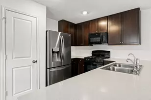 54 Trinity Cir, Lockhart, TX 78644 - Photo 9