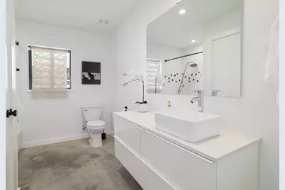 1310 Green Street, Lockhart, TX 78644 - Photo 13