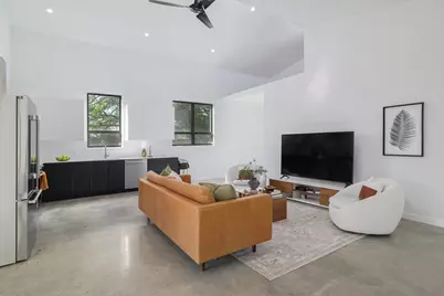 1310 Green Street, Lockhart, TX 78644 - Photo 9