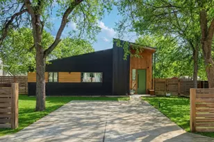 1310 Green St, Lockhart, TX 78644 - Photo 1