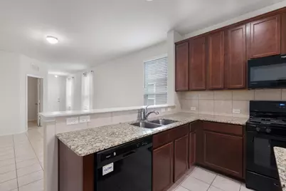 126 Boxwood Drive, Buda, TX 78610 - Photo 11