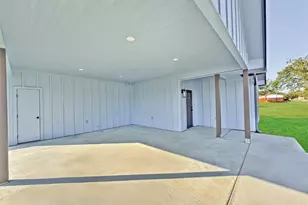 221 Hester St, Lexington, TX 78947 - Photo 17