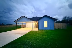 221 Hester St, Lexington, TX 78947 - Photo 25