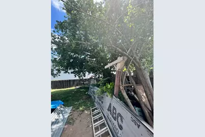 7710 Eastcrest Drive, Austin, TX 78752 - Photo 9